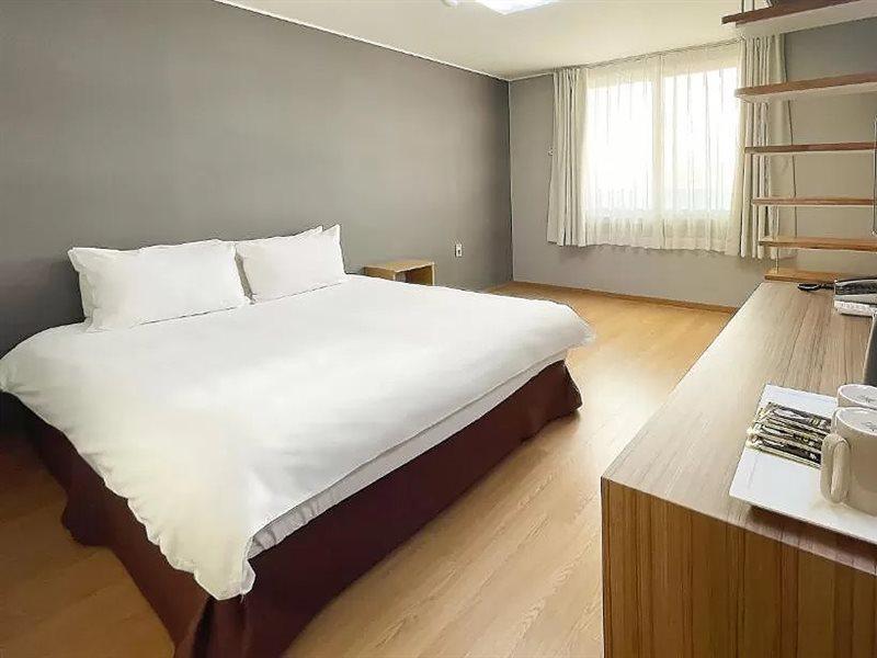 Pampas Hotel Jeju Extérieur photo