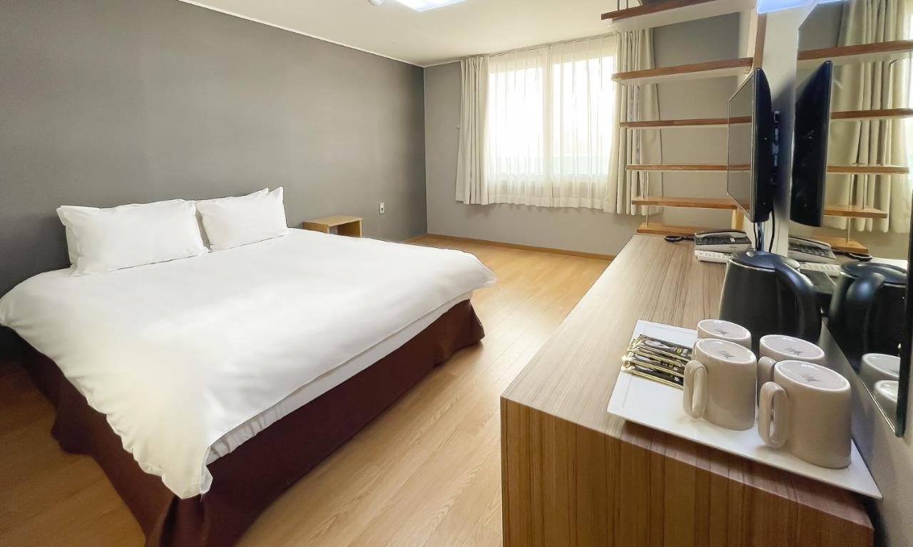 Pampas Hotel Jeju Extérieur photo